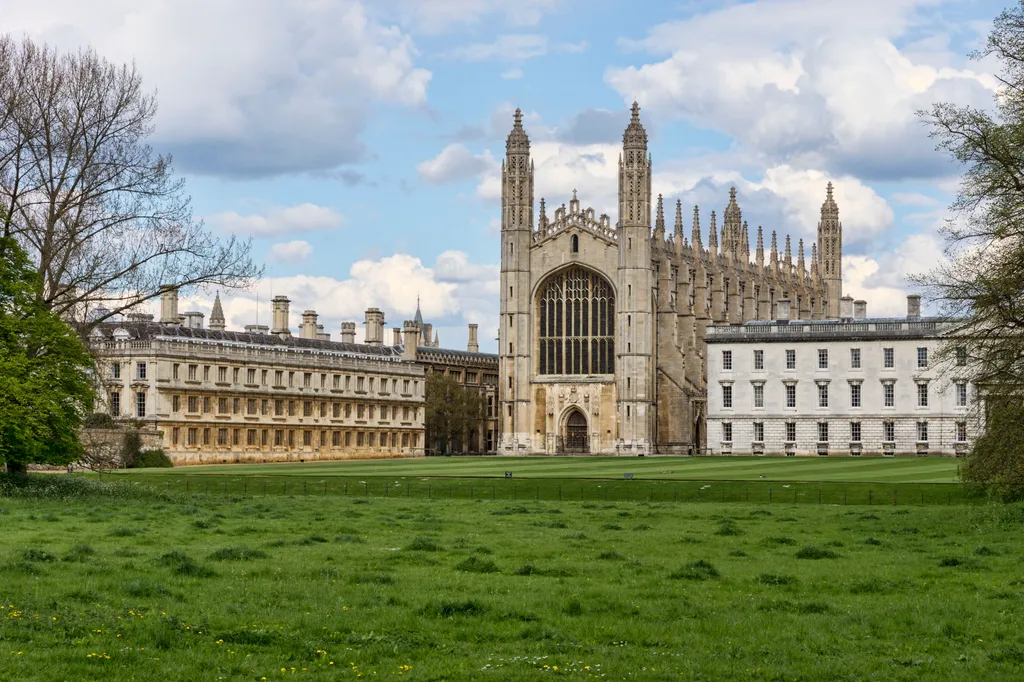 Cambridge, United Kingdom travel destination - best times to visit