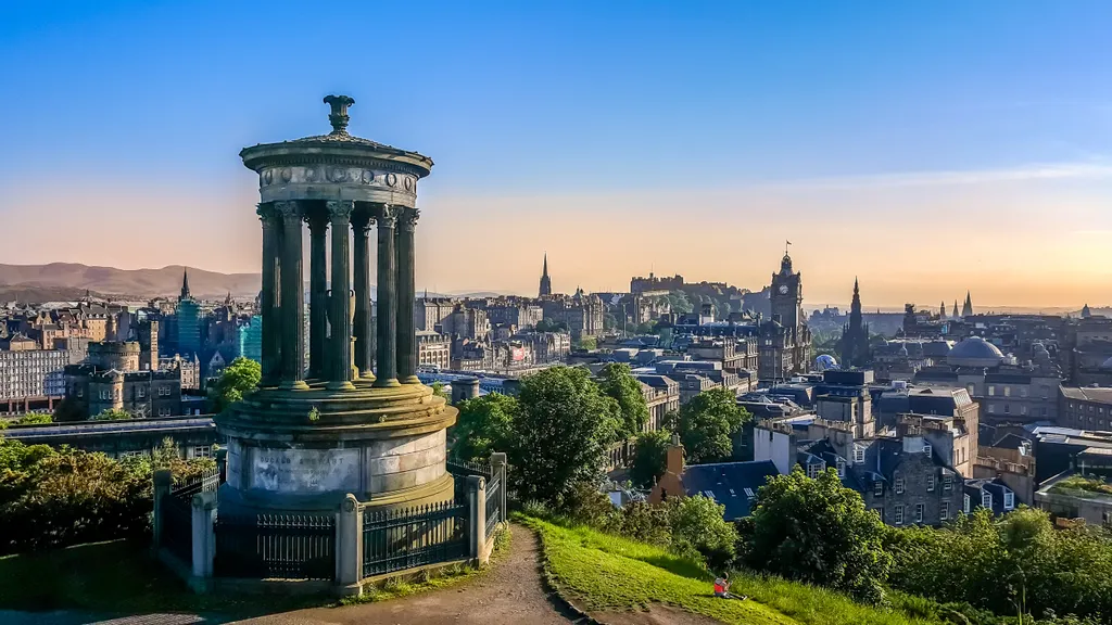 Edinburgh, Scotland, UK travel destination - best times to visit