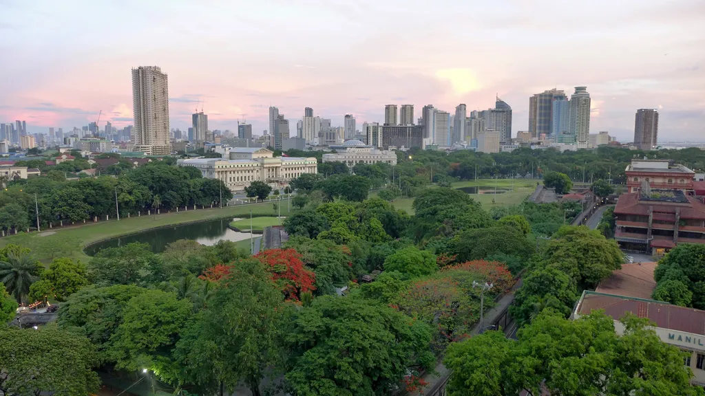 Manila, Philippines travel destination - best times to visit