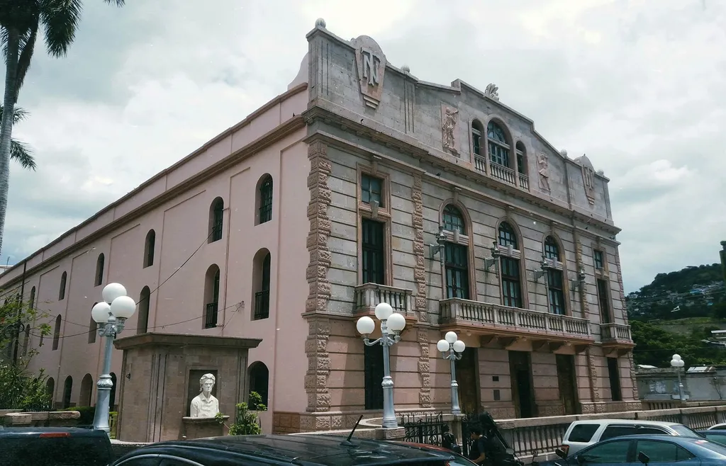 Tegucigalpa, Honduras travel destination - best times to visit