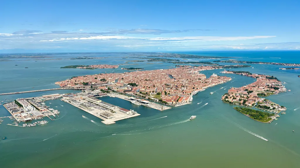 Venice, Italy travel destination - best times to visit